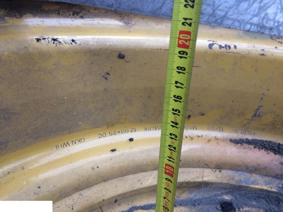 Felgi Cat Caterpillar 12x25 - Jante pour Engins de chantier: photos 3 Felgi Cat Caterpillar 12x25 - Jante pour Engins de chantier: photos 3