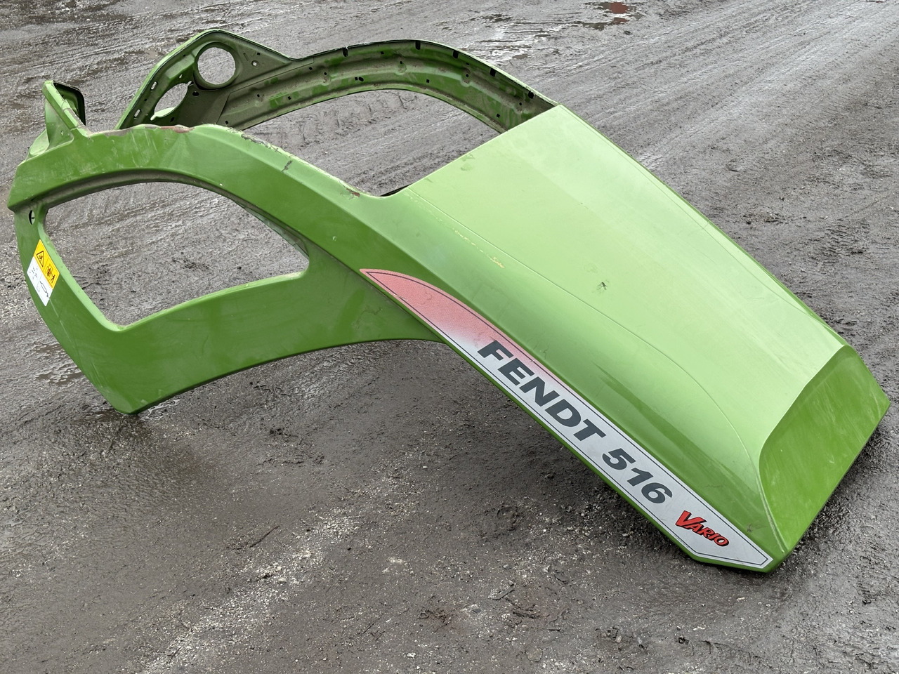 Fendt 516 Vario Maska - Capot pour Machine agricole: photos 1 Fendt 516 Vario Maska - Capot pour Machine agricole: photos 1