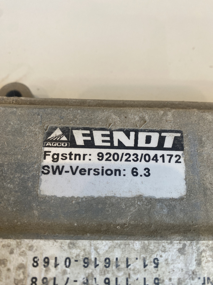 Fendt 930 - sterownik moduł silnika Bosch 0281010317 - Bloc de gestion pour Machine agricole: photos 4 Fendt 930 - sterownik moduł silnika Bosch 0281010317 - Bloc de gestion pour Machine agricole: photos 4