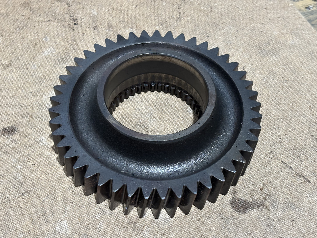 Fendt AGCO 920 924 926 930 Skrzynia Biegów Tryb Koło Zębate Zębatka CZĘŚĆI M934100082040 - Boîte de vitesse pour Machine agricole: photos 1 Fendt AGCO 920 924 926 930 Skrzynia Biegów Tryb Koło Zębate Zębatka CZĘŚĆI M934100082040 - Boîte de vitesse pour Machine agricole: photos 1