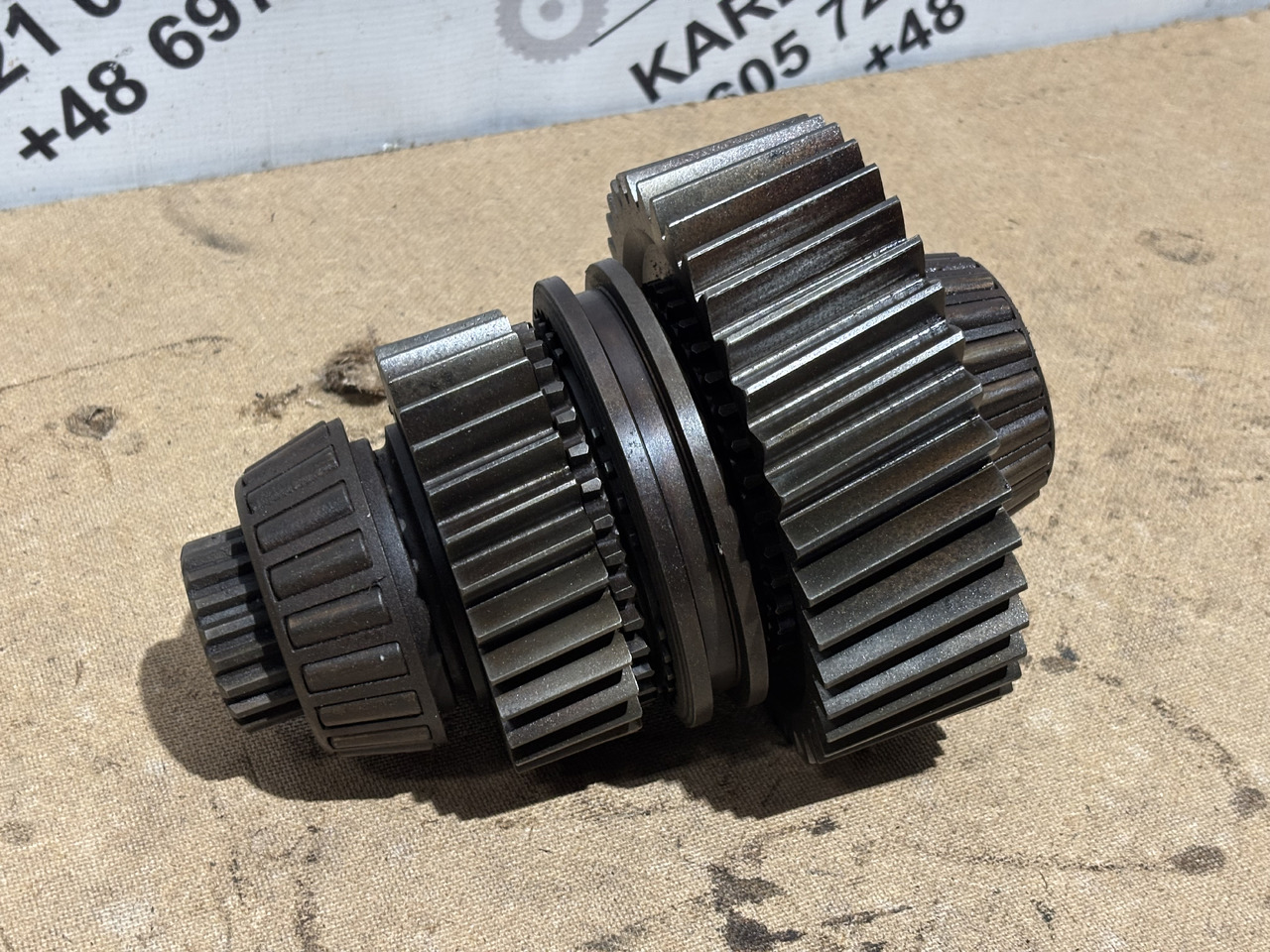 Fendt AGCO 920 924 926 930 Skrzynia Biegów Tryb Koło Zębate Zębatka CZĘŚĆI M934100082040 - Boîte de vitesse pour Machine agricole: photos 1 Fendt AGCO 920 924 926 930 Skrzynia Biegów Tryb Koło Zębate Zębatka CZĘŚĆI M934100082040 - Boîte de vitesse pour Machine agricole: photos 1