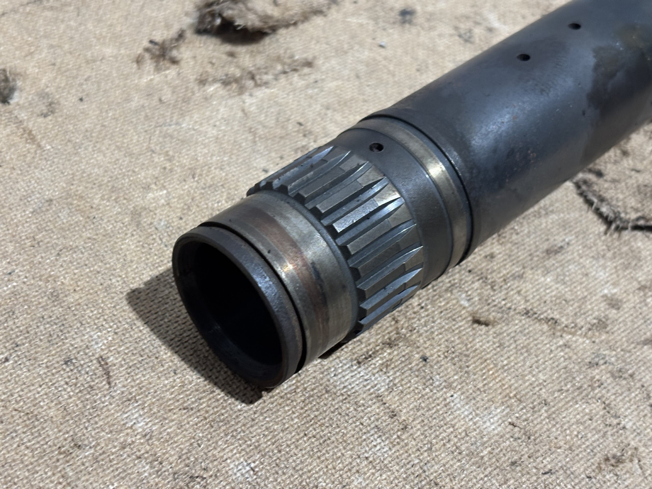 Fendt AGCO 920 924 926 930 Skrzynia Biegów Wał Wałek CZĘŚĆI M934100082040 - Boîte de vitesse pour Machine agricole: photos 2 Fendt AGCO 920 924 926 930 Skrzynia Biegów Wał Wałek CZĘŚĆI M934100082040 - Boîte de vitesse pour Machine agricole: photos 2