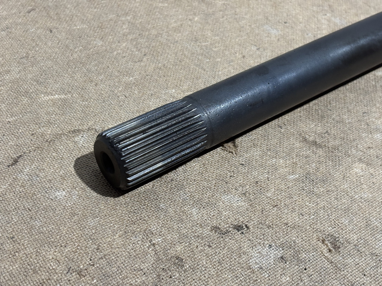 Fendt AGCO 920 924 926 930 Skrzynia Biegów Wał Wałek CZĘŚĆI M934100082040 - Boîte de vitesse pour Machine agricole: photos 2 Fendt AGCO 920 924 926 930 Skrzynia Biegów Wał Wałek CZĘŚĆI M934100082040 - Boîte de vitesse pour Machine agricole: photos 2