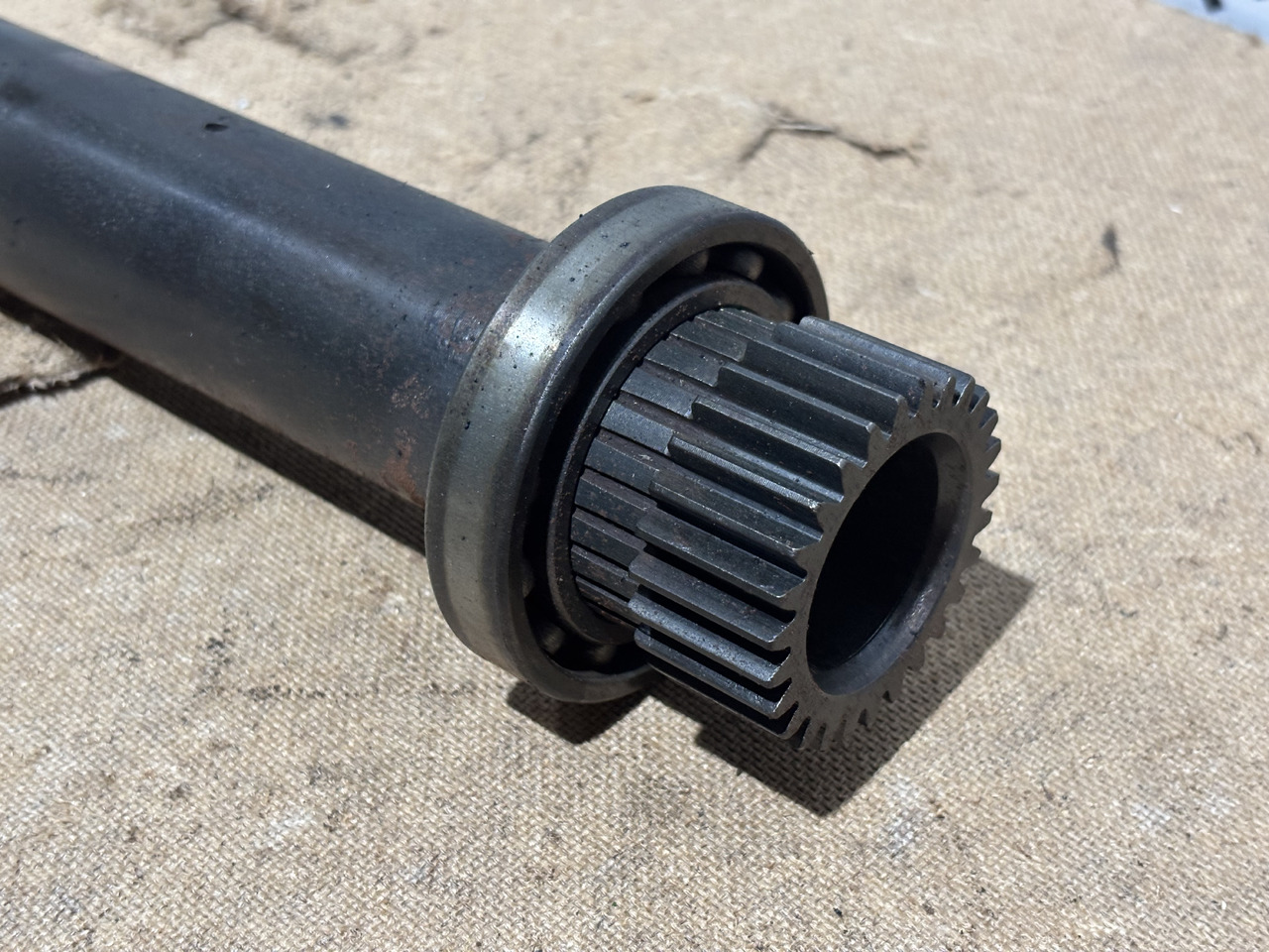 Fendt AGCO 920 924 926 930 Skrzynia Biegów Wał Wałek CZĘŚĆI M934100082040 - Boîte de vitesse pour Machine agricole: photos 3 Fendt AGCO 920 924 926 930 Skrzynia Biegów Wał Wałek CZĘŚĆI M934100082040 - Boîte de vitesse pour Machine agricole: photos 3