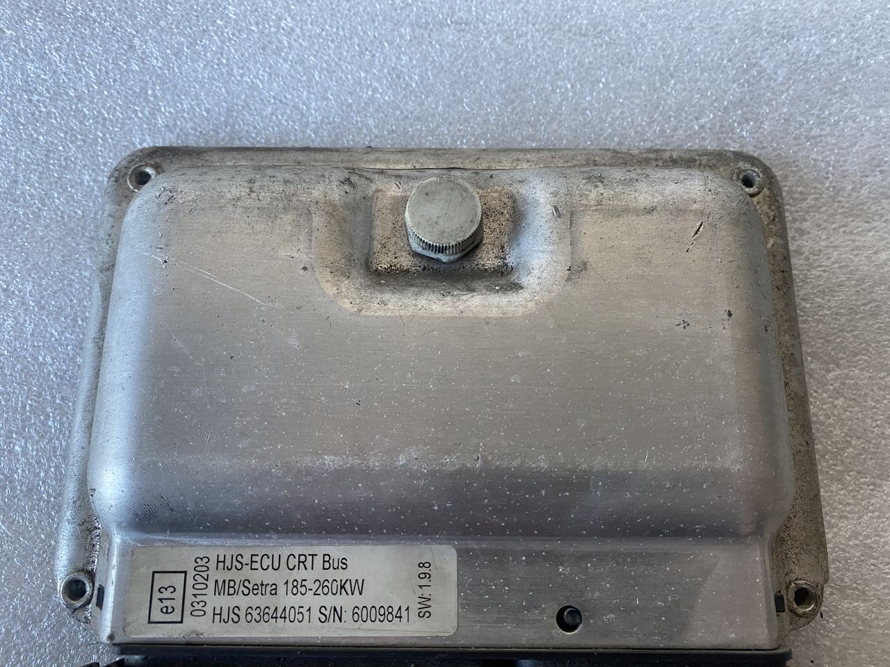 HJS-ECU CRT Bus MB/Setra 185-260KW HJS 63644051 e13 - Bloc de gestion pour Bus: photos 1 HJS-ECU CRT Bus MB/Setra 185-260KW HJS 63644051 e13 - Bloc de gestion pour Bus: photos 1