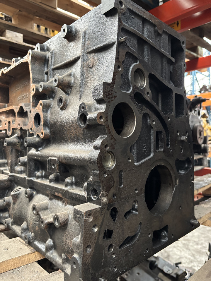 JCB 526-55 (32001852) Blok Silnika - Bloc-cylindres pour Machine agricole: photos 4 JCB 526-55 (32001852) Blok Silnika - Bloc-cylindres pour Machine agricole: photos 4