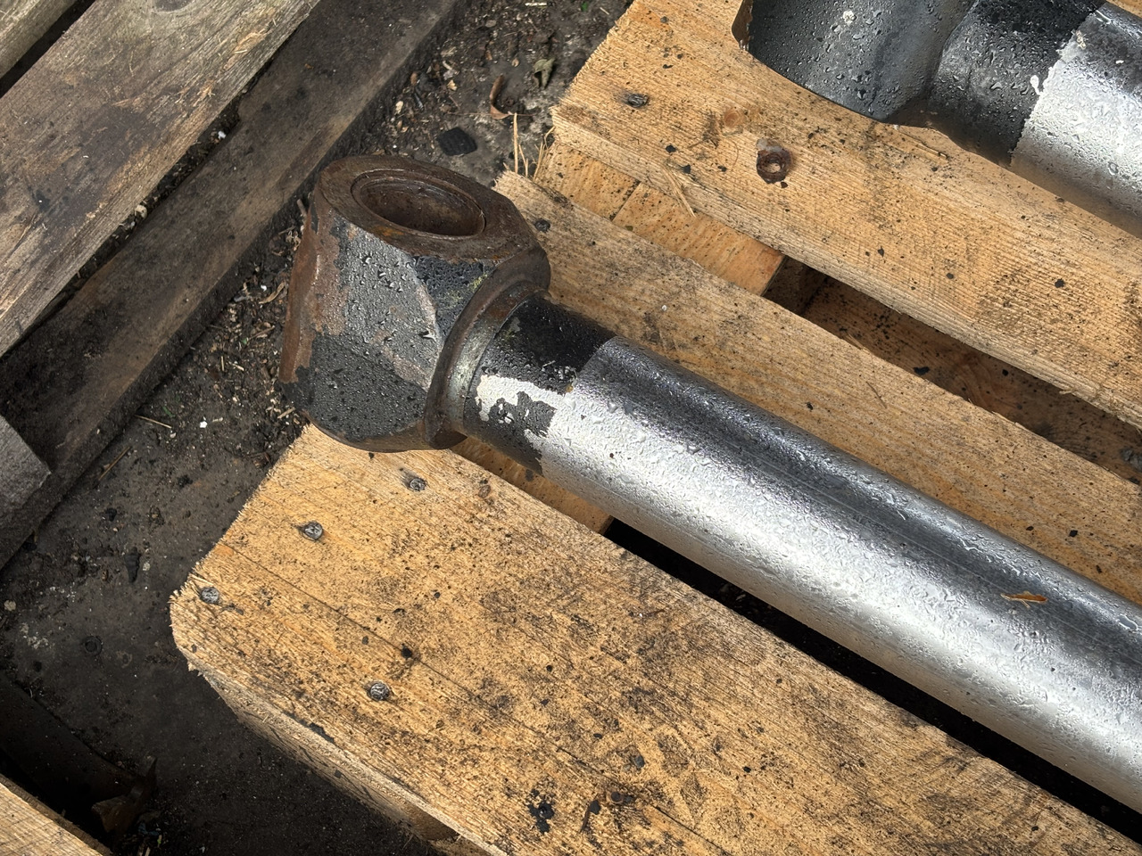 JCB 527-58 52758 527 58 Siłownik Wychyłu Łyżki - Vérin hydraulique pour Chariot télescopique: photos 4 JCB 527-58 52758 527 58 Siłownik Wychyłu Łyżki - Vérin hydraulique pour Chariot télescopique: photos 4