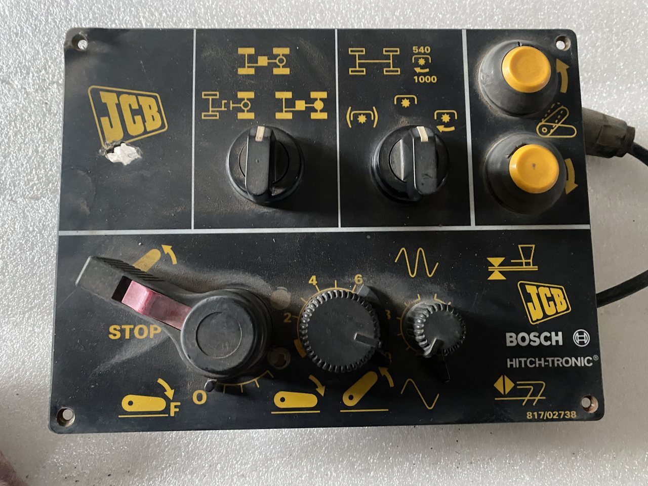 JCB Bosch Hitch Tronic - Panel - Cabine et intérieur pour Machine agricole: photos 1 JCB Bosch Hitch Tronic - Panel - Cabine et intérieur pour Machine agricole: photos 1