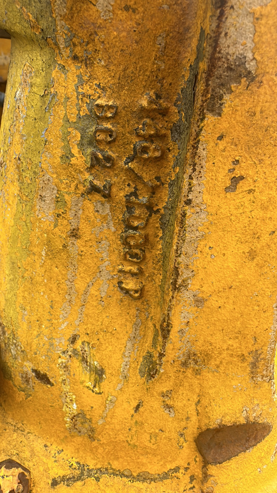 Jcb 3cx most przedni części , zwolnica , zwrotnica Piasta - Moteur de translation pour Machine agricole: photos 1 Jcb 3cx most przedni części , zwolnica , zwrotnica Piasta - Moteur de translation pour Machine agricole: photos 1