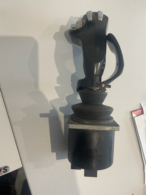 John Deere 3420 Joystick | Dźojstik AZ61613 - Levier de vitesse pour Tracteur agricole: photos 1 John Deere 3420 Joystick | Dźojstik AZ61613 - Levier de vitesse pour Tracteur agricole: photos 1