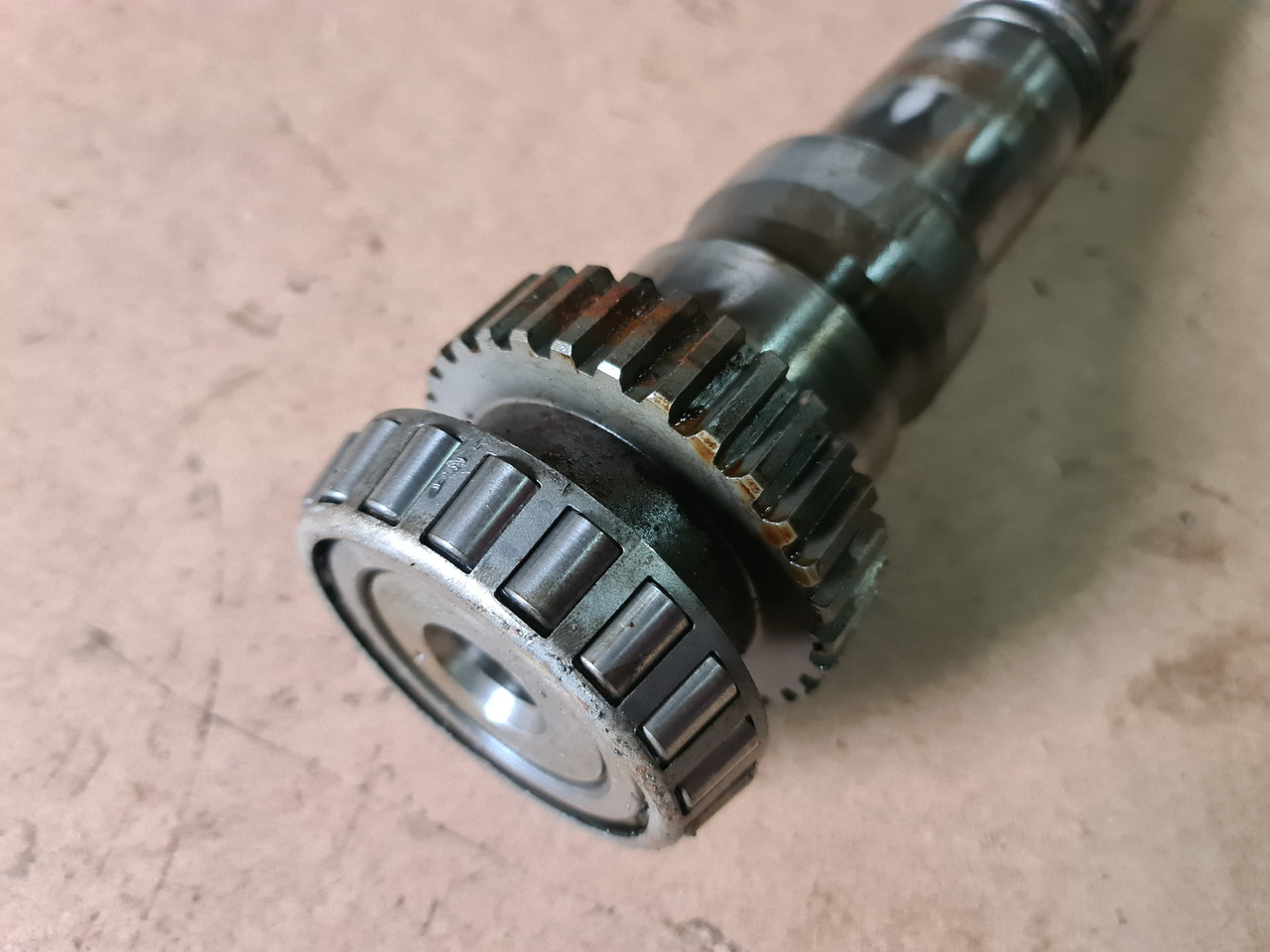 John Deere 4650, 4850 Wał Skrzyni Biegów z Pierścieniem R119550 JD9002 - Demi arbre pour Machine agricole: photos 3 John Deere 4650, 4850 Wał Skrzyni Biegów z Pierścieniem R119550 JD9002 - Demi arbre pour Machine agricole: photos 3