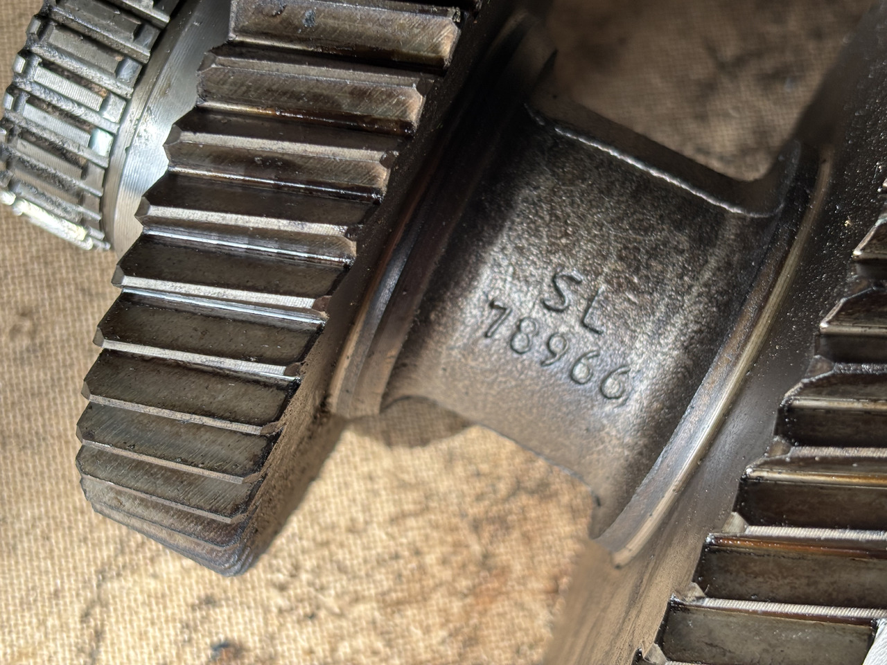 John Deere 6010 6110 6210 6300 6400 Wał Napędowy L78966 - Demi arbre pour Machine agricole: photos 4 John Deere 6010 6110 6210 6300 6400 Wał Napędowy L78966 - Demi arbre pour Machine agricole: photos 4