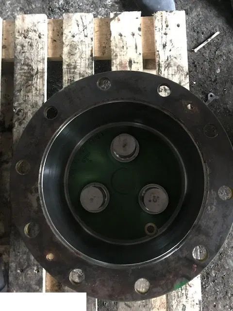 John Deere 6620 6820 6920 - Zwolnica - Kapelusz Zwolnicy - Moteur de translation pour Machine agricole: photos 1 John Deere 6620 6820 6920 - Zwolnica - Kapelusz Zwolnicy - Moteur de translation pour Machine agricole: photos 1