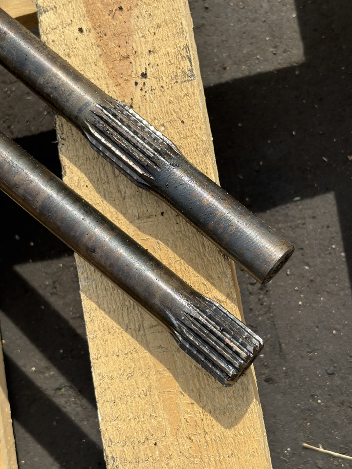 John Deere 6630 Wał Napędowy L76571 L76924 - Demi arbre pour Machine agricole: photos 2 John Deere 6630 Wał Napędowy L76571 L76924 - Demi arbre pour Machine agricole: photos 2