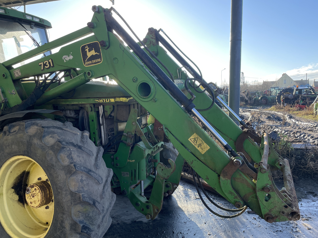 John Deere 6810 - przedni ładowacz TUR 731 - Chargeur frontal pour tracteur: photos 3 John Deere 6810 - przedni ładowacz TUR 731 - Chargeur frontal pour tracteur: photos 3