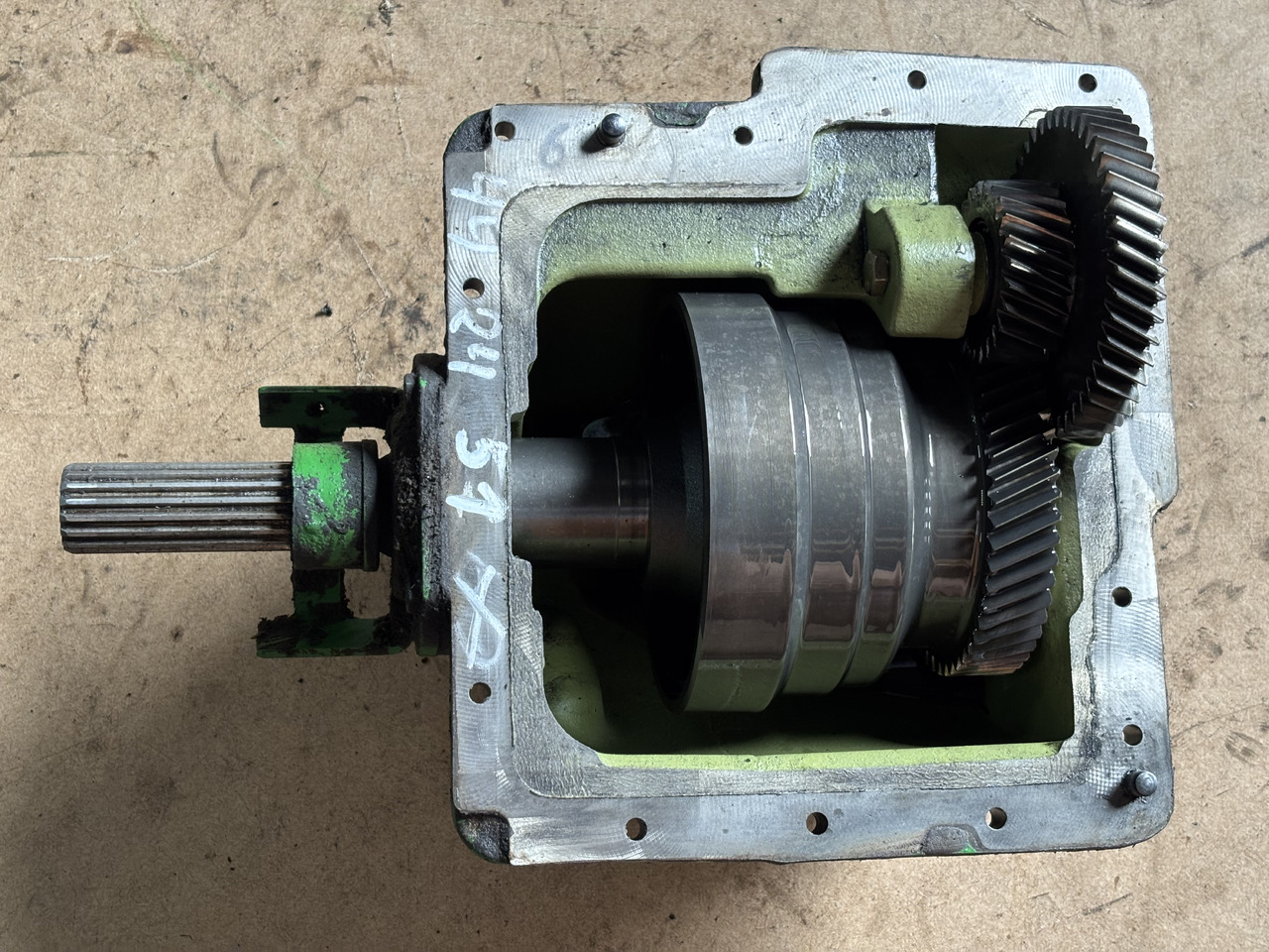 John Deere 6830 Przystawka Przedniego Napędu L170424 L170425 L171756 L170426 - Demi arbre pour Machine agricole: photos 1 John Deere 6830 Przystawka Przedniego Napędu L170424 L170425 L171756 L170426 - Demi arbre pour Machine agricole: photos 1