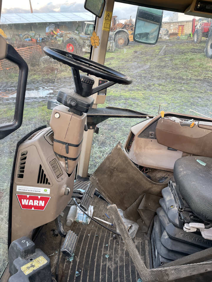 John Deere 8210 - kabina dach fotel błotniki plastiki lampy - Cabine pour Machine agricole: photos 3 John Deere 8210 - kabina dach fotel błotniki plastiki lampy - Cabine pour Machine agricole: photos 3