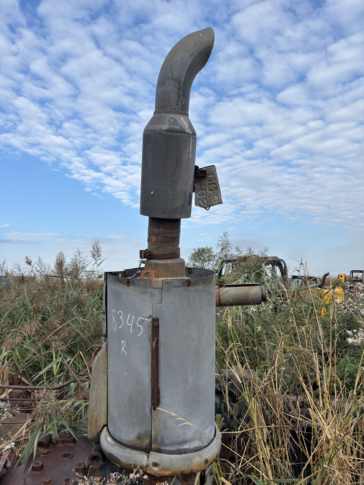 John Deere 8345R - tłumik wydech RE572555 RE574595 RE561385 - Silencieux pour Machine agricole: photos 1 John Deere 8345R - tłumik wydech RE572555 RE574595 RE561385 - Silencieux pour Machine agricole: photos 1