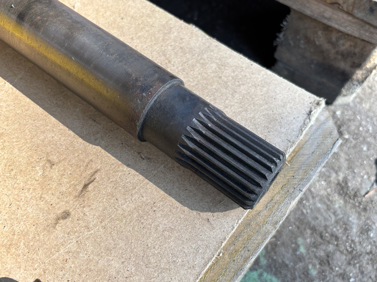 John Deere 8RX 8RT 8R 410 Wał Napędowy R552135 - Demi arbre pour Machine agricole: photos 3 John Deere 8RX 8RT 8R 410 Wał Napędowy R552135 - Demi arbre pour Machine agricole: photos 3