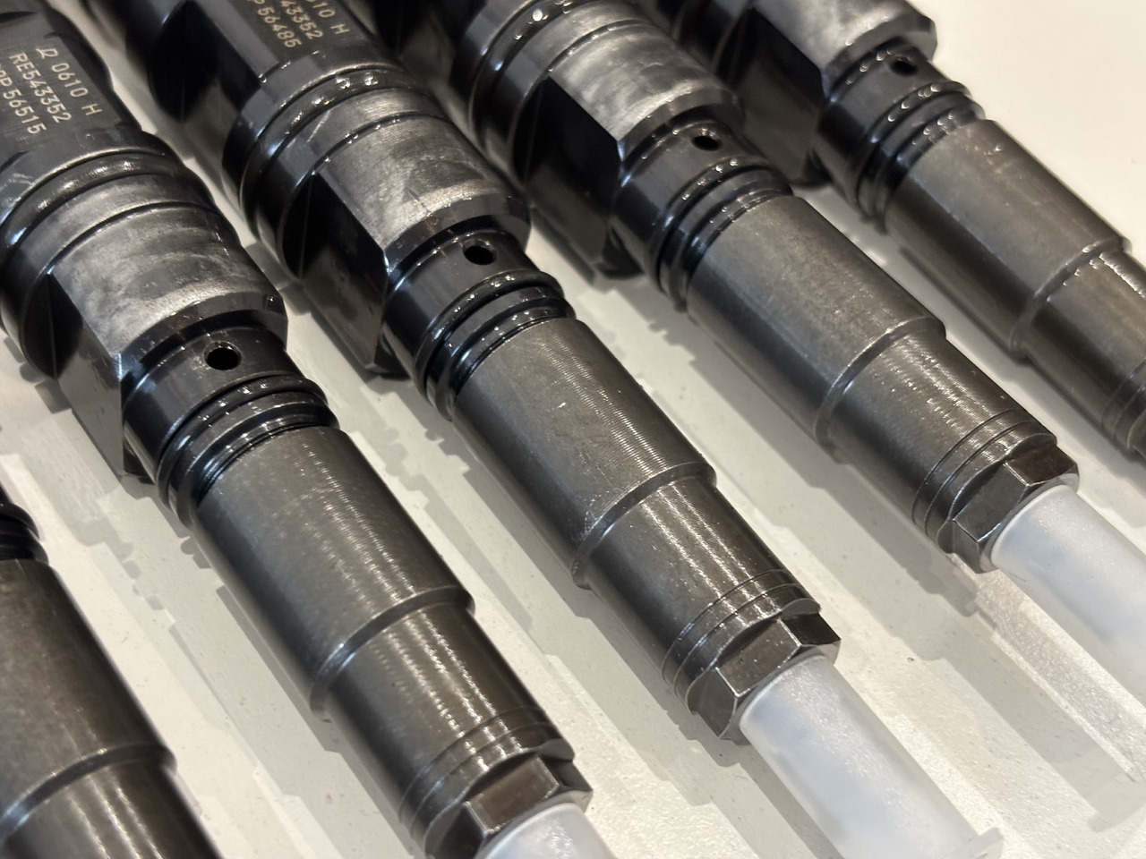 John Deere 9.0L HPCR RE543352 Wtryskiwacz Wtryskiwacze 095000-0610 RE543605 0610 PO REGENERACJI - Injecteur pour Machine agricole: photos 4 John Deere 9.0L HPCR RE543352 Wtryskiwacz Wtryskiwacze 095000-0610 RE543605 0610 PO REGENERACJI - Injecteur pour Machine agricole: photos 4