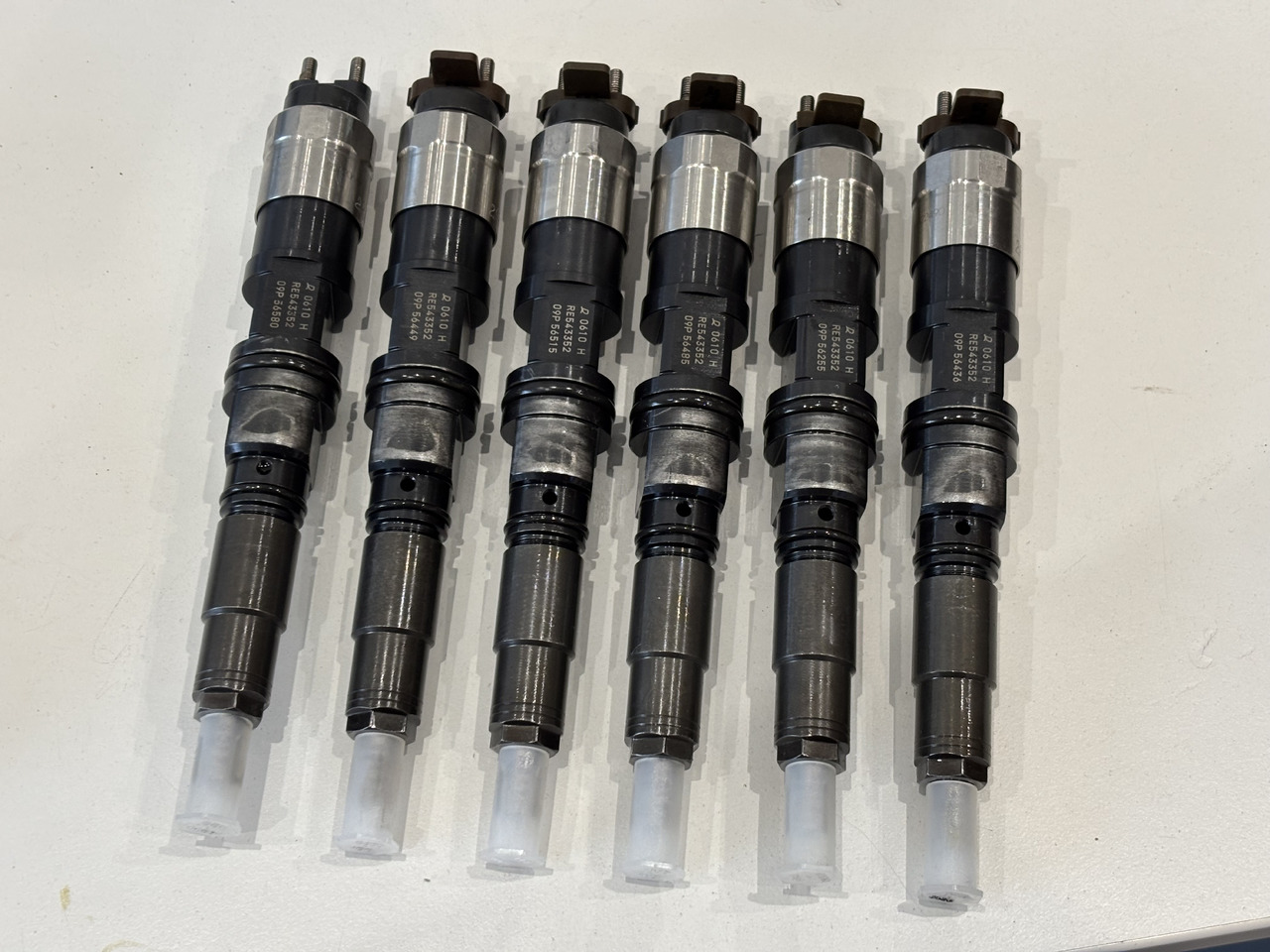 John Deere 9.0L HPCR RE543352 Wtryskiwacz Wtryskiwacze 095000-0610 RE543605 0610 PO REGENERACJI - Injecteur pour Machine agricole: photos 1 John Deere 9.0L HPCR RE543352 Wtryskiwacz Wtryskiwacze 095000-0610 RE543605 0610 PO REGENERACJI - Injecteur pour Machine agricole: photos 1