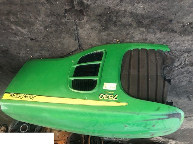 John Deere - Maska - Capot pour Machine agricole: photos 1 John Deere - Maska - Capot pour Machine agricole: photos 1