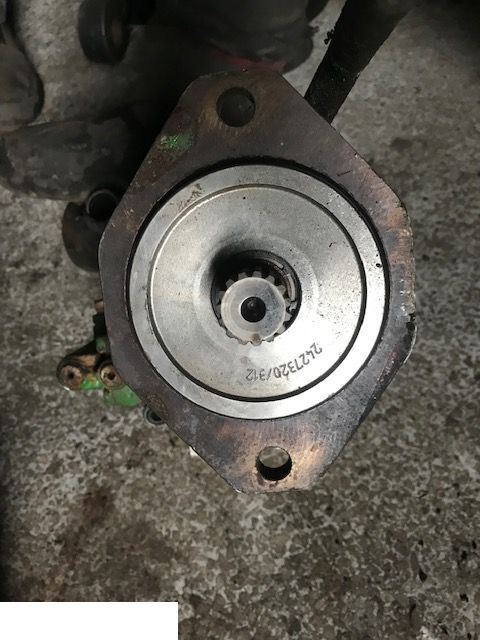 John Deere - Pompa Oleju - Pompe à huile pour Machine agricole: photos 3 John Deere - Pompa Oleju - Pompe à huile pour Machine agricole: photos 3