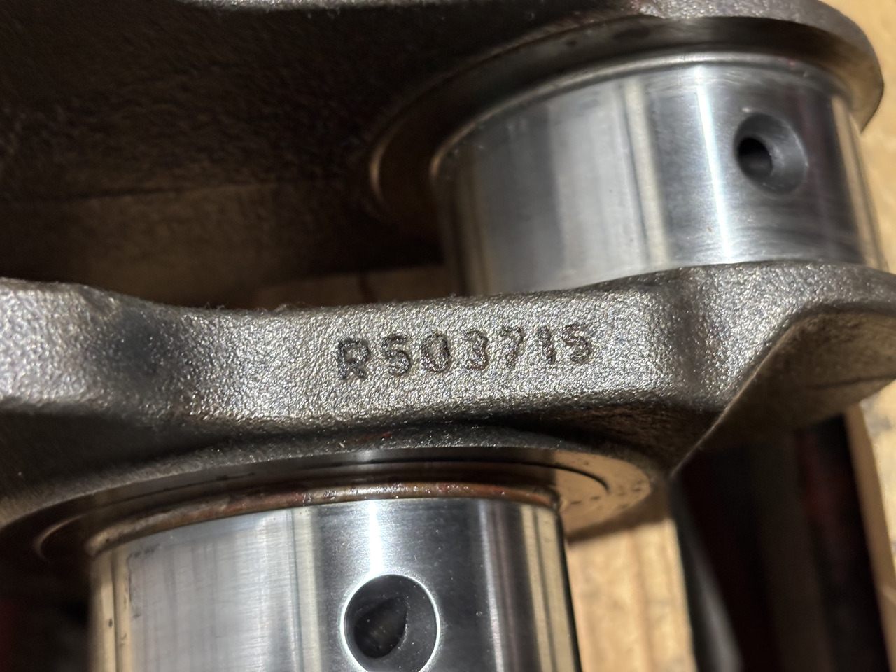 John Deere R503715 RE506195 HRE-506195 NRE506195 TR503715 Wał Korbowy - Vilebrequin pour Machine agricole: photos 3 John Deere R503715 RE506195 HRE-506195 NRE506195 TR503715 Wał Korbowy - Vilebrequin pour Machine agricole: photos 3