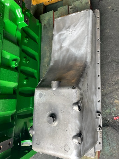 John Deere R519538 / R519542 miska olejowa - 9220 / 9300 / 9400 / 9430 / 9520 / 9630 / 7500 - Carter d'huile pour Machine agricole: photos 2 John Deere R519538 / R519542 miska olejowa - 9220 / 9300 / 9400 / 9430 / 9520 / 9630 / 7500 - Carter d'huile pour Machine agricole: photos 2