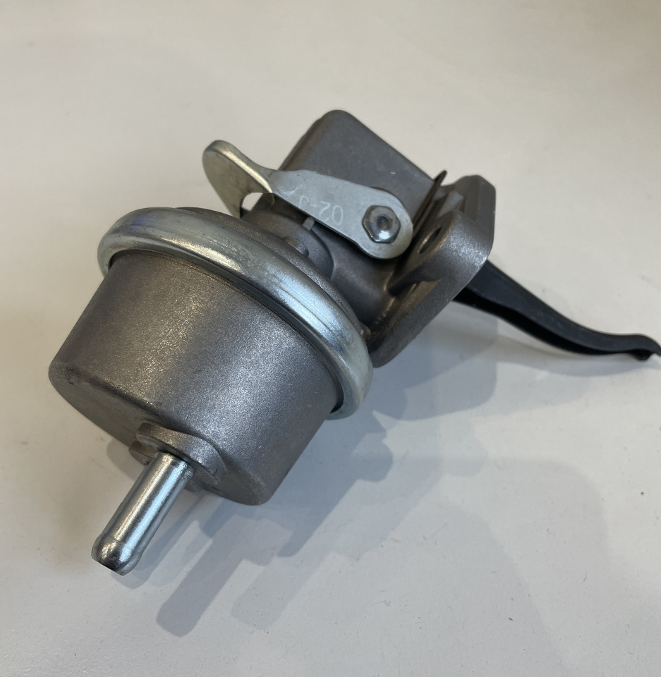 John Deere - mechaniczna pompa paliwa RE61260 - Pompe à carburant pour Machine agricole: photos 3 John Deere - mechaniczna pompa paliwa RE61260 - Pompe à carburant pour Machine agricole: photos 3