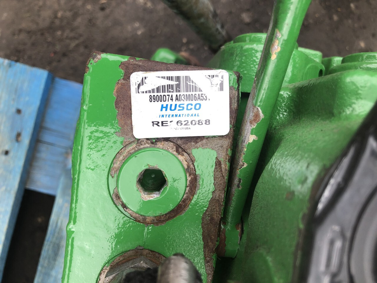 John Deere-rozdzielacz/John Deere 9420 - Valve hydraulique pour Machine agricole: photos 1 John Deere-rozdzielacz/John Deere 9420 - Valve hydraulique pour Machine agricole: photos 1