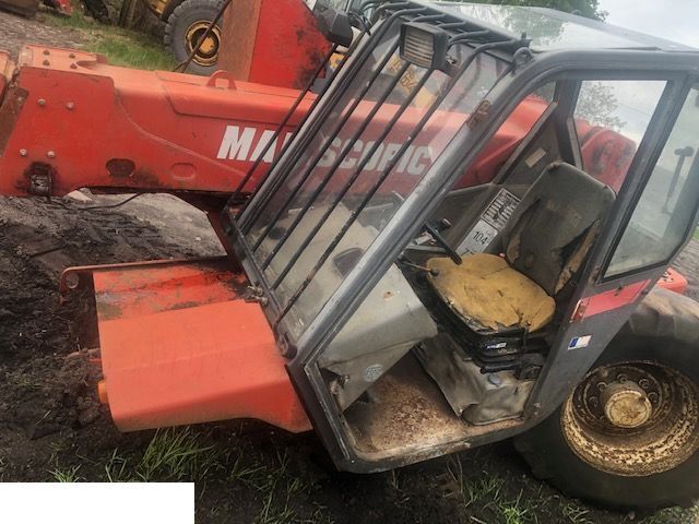 Manitou 628 - Zwrotnica - Fusée d'essieu pour Machine agricole: photos 1 Manitou 628 - Zwrotnica - Fusée d'essieu pour Machine agricole: photos 1