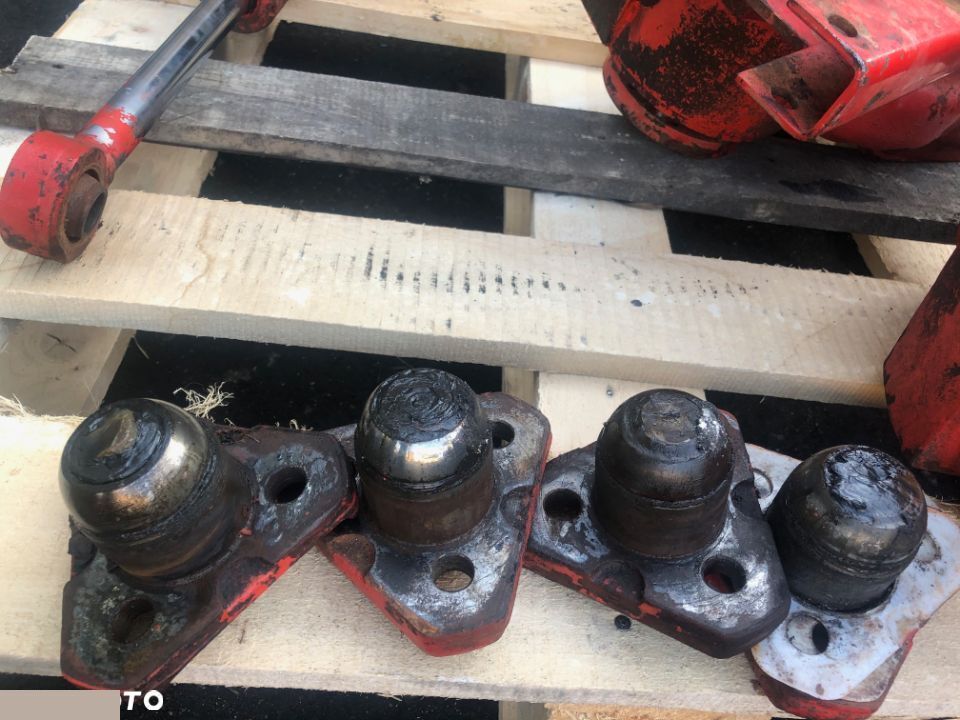 Manitou Carraro - Sworzeń Zwrotnicy - Fusée d'essieu pour Machine agricole: photos 2 Manitou Carraro - Sworzeń Zwrotnicy - Fusée d'essieu pour Machine agricole: photos 2