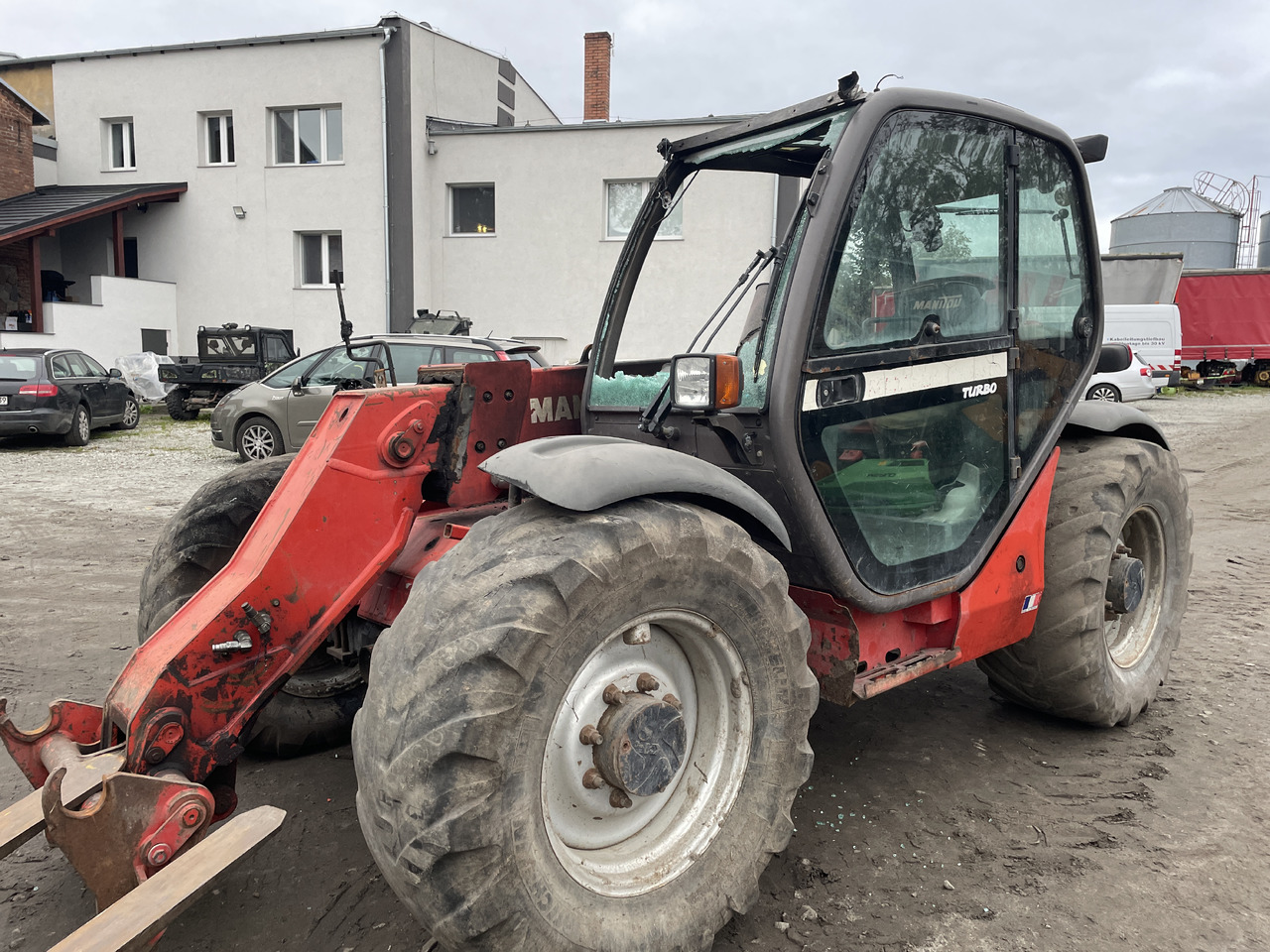 Manitou MLT 634 - CZĘŚCI - zwolnica dyfer zwrotnica most oś - Fusée d'essieu pour Machine agricole: photos 3 Manitou MLT 634 - CZĘŚCI - zwolnica dyfer zwrotnica most oś - Fusée d'essieu pour Machine agricole: photos 3