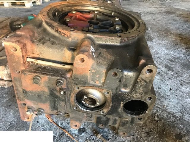 Massey Ferguson 6475 - Obudowa WOM - Transmission pour Tracteur agricole: photos 3 Massey Ferguson 6475 - Obudowa WOM - Transmission pour Tracteur agricole: photos 3