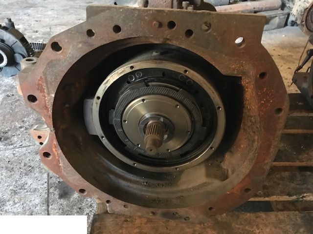 Massey Ferguson Dyna 6 - CZĘŚCI - Boîte de vitesse pour Machine agricole: photos 5 Massey Ferguson Dyna 6 - CZĘŚCI - Boîte de vitesse pour Machine agricole: photos 5