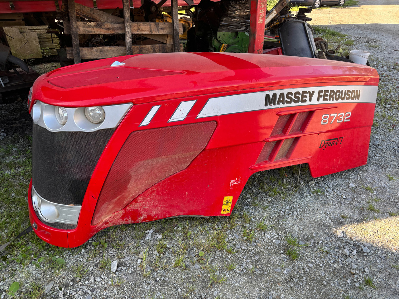 Massey Fergusson 8732 Dyna-VT - maska silnika - Capot pour Tracteur agricole: photos 3 Massey Fergusson 8732 Dyna-VT - maska silnika - Capot pour Tracteur agricole: photos 3