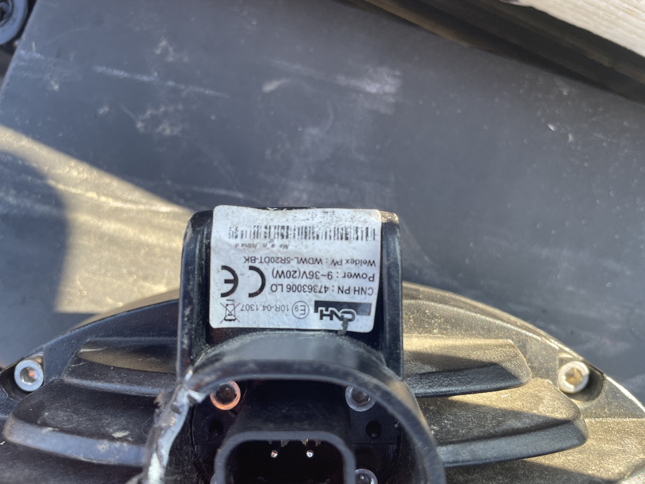 New Holland T7 - lampa robocza 47363006 - Lumière/ Éclairage pour Machine agricole: photos 2 New Holland T7 - lampa robocza 47363006 - Lumière/ Éclairage pour Machine agricole: photos 2