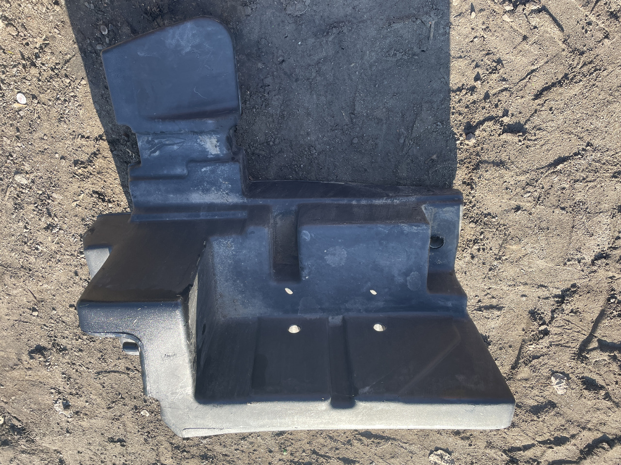 New Holland T7 - zbiornik paliwa 84601120 - Système de carburant pour Machine agricole: photos 1 New Holland T7 - zbiornik paliwa 84601120 - Système de carburant pour Machine agricole: photos 1