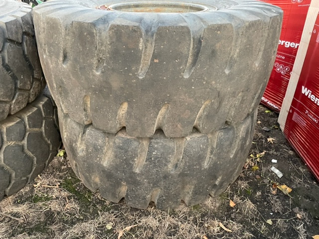 Opona Goodyear 20.5r25 - Pneu pour Machine agricole: photos 1 Opona Goodyear 20.5r25 - Pneu pour Machine agricole: photos 1