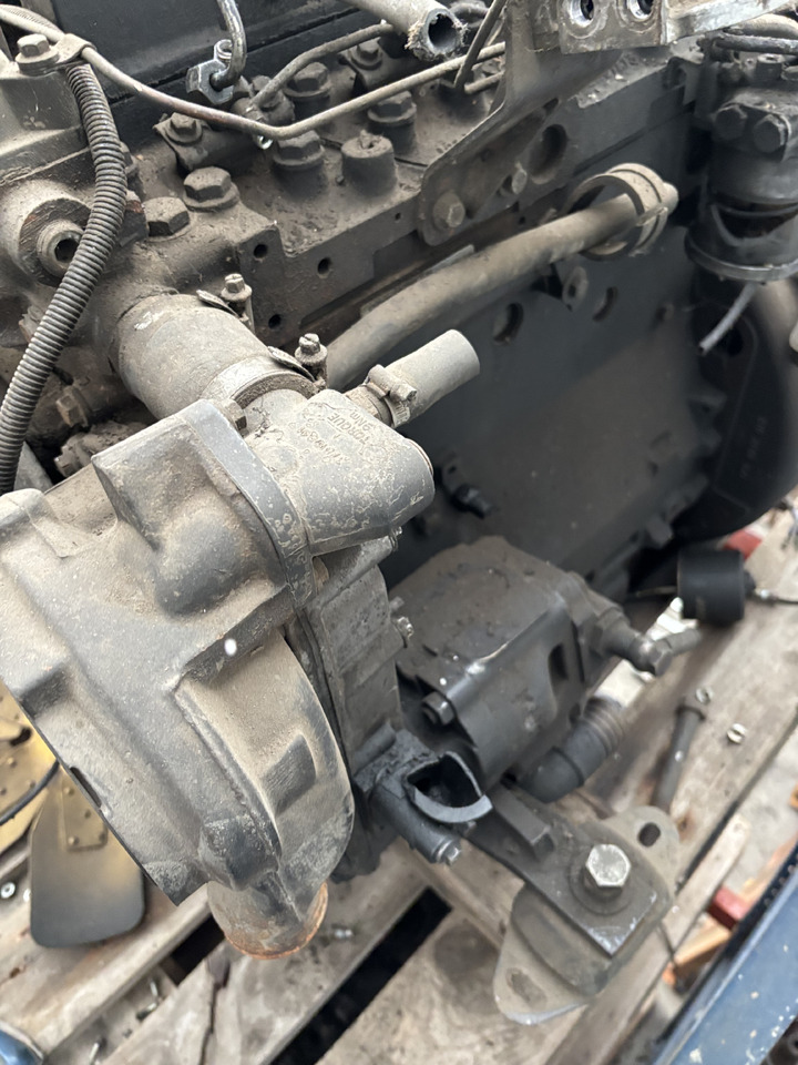 Perkins 1548/2300 Silnik Blok Kolektor Koło Pasowe Wał Pokrywa CZĘŚCI - Moteur et pièces pour Engins de chantier: photos 3 Perkins 1548/2300 Silnik Blok Kolektor Koło Pasowe Wał Pokrywa CZĘŚCI - Moteur et pièces pour Engins de chantier: photos 3