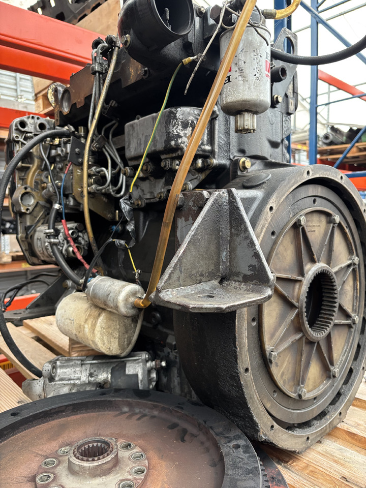 Perkins RE38152 Silnik RE 1104C-44 CZĘŚCI - Moteur pour Engins de chantier: photos 1 Perkins RE38152 Silnik RE 1104C-44 CZĘŚCI - Moteur pour Engins de chantier: photos 1