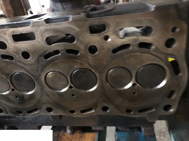 Perkins RJ - 1104C-44TA - Głowica Silnika - Culasse pour Machine agricole: photos 3 Perkins RJ - 1104C-44TA - Głowica Silnika - Culasse pour Machine agricole: photos 3