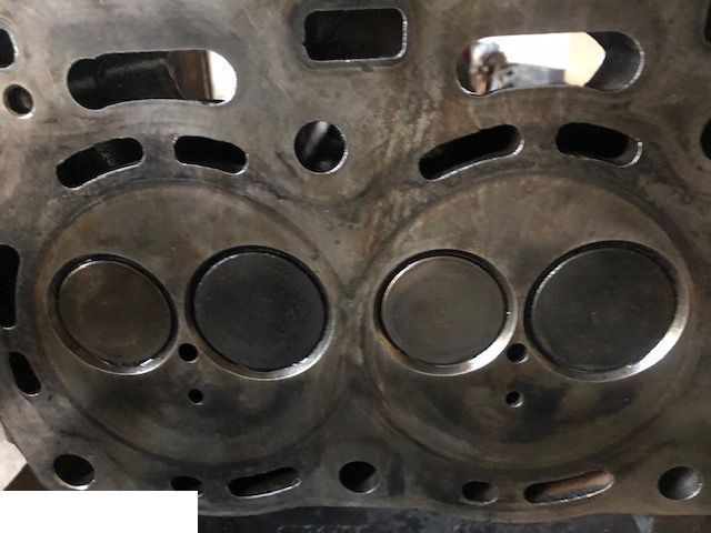 Perkins RJ - 1104C-44TA - Głowica Silnika - Culasse pour Machine agricole: photos 2 Perkins RJ - 1104C-44TA - Głowica Silnika - Culasse pour Machine agricole: photos 2