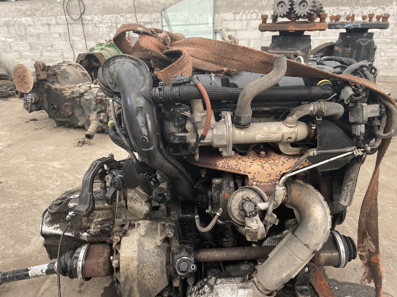 Peugeot Citroen silnik 2,0 HDI - kompletny ze skrzynią - Moteur pour Voiture: photos 2 Peugeot Citroen silnik 2,0 HDI - kompletny ze skrzynią - Moteur pour Voiture: photos 2