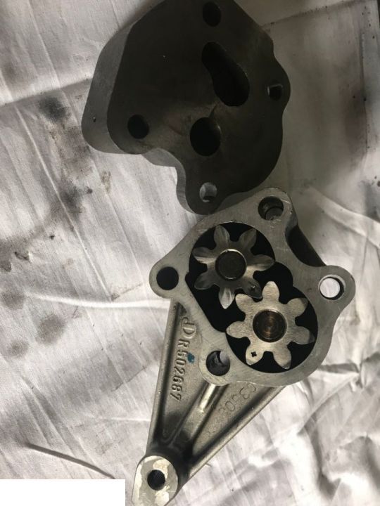 Pompa Olejowa - Silnika John Deere - RE59582 - Pompe à huile pour Machine agricole: photos 1 Pompa Olejowa - Silnika John Deere - RE59582 - Pompe à huile pour Machine agricole: photos 1