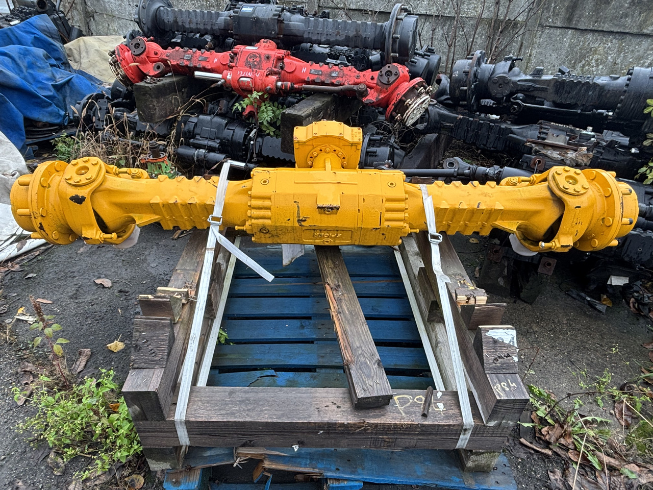 SPICER DANA 311/212/231 831008 Obudowa Centralna Mostu Dyfer CZĘŚCI NOWE - Essieu et pièces pour Machine agricole: photos 5 SPICER DANA 311/212/231 831008 Obudowa Centralna Mostu Dyfer CZĘŚCI NOWE - Essieu et pièces pour Machine agricole: photos 5