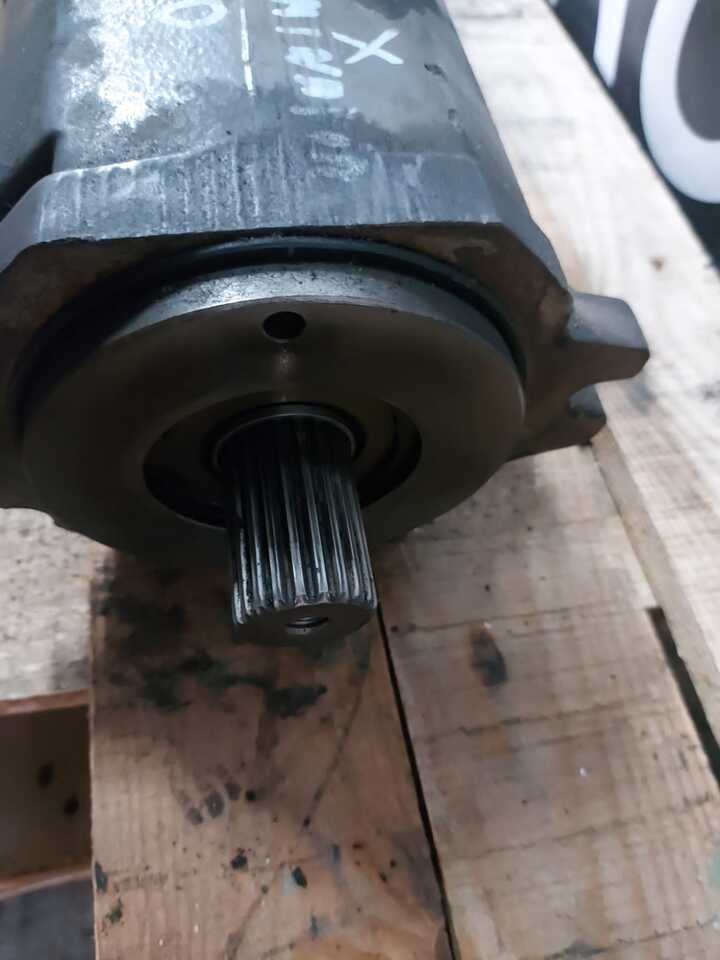 Silnik Jazdy - Claas Dominator 150 - Moteur hydraulique pour Machine agricole: photos 2 Silnik Jazdy - Claas Dominator 150 - Moteur hydraulique pour Machine agricole: photos 2