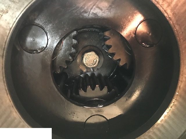 Valtra 800 - Zwolnica Tylna - Moteur de translation pour Machine agricole: photos 2 Valtra 800 - Zwolnica Tylna - Moteur de translation pour Machine agricole: photos 2