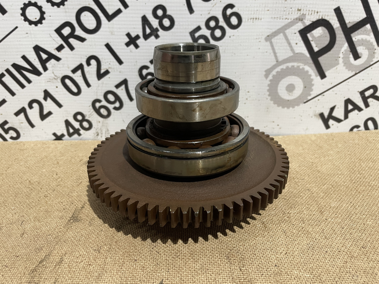 Valtra S354 Massey 8480 - skrzynia biegów - koło zębate wałek 903100490051 R835100490050 - Boîte de vitesse pour Machine agricole: photos 1 Valtra S354 Massey 8480 - skrzynia biegów - koło zębate wałek 903100490051 R835100490050 - Boîte de vitesse pour Machine agricole: photos 1